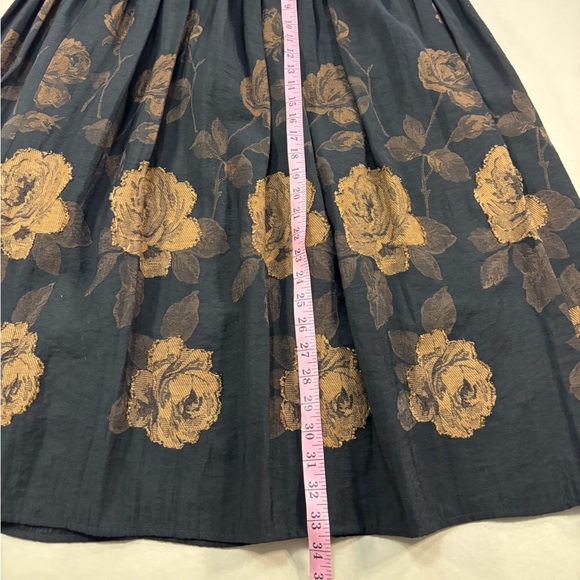 Coldwater Creek Women’s Black and Gold Rose Print A-Line Midi Skirt Size Large - Picture 2 of 7